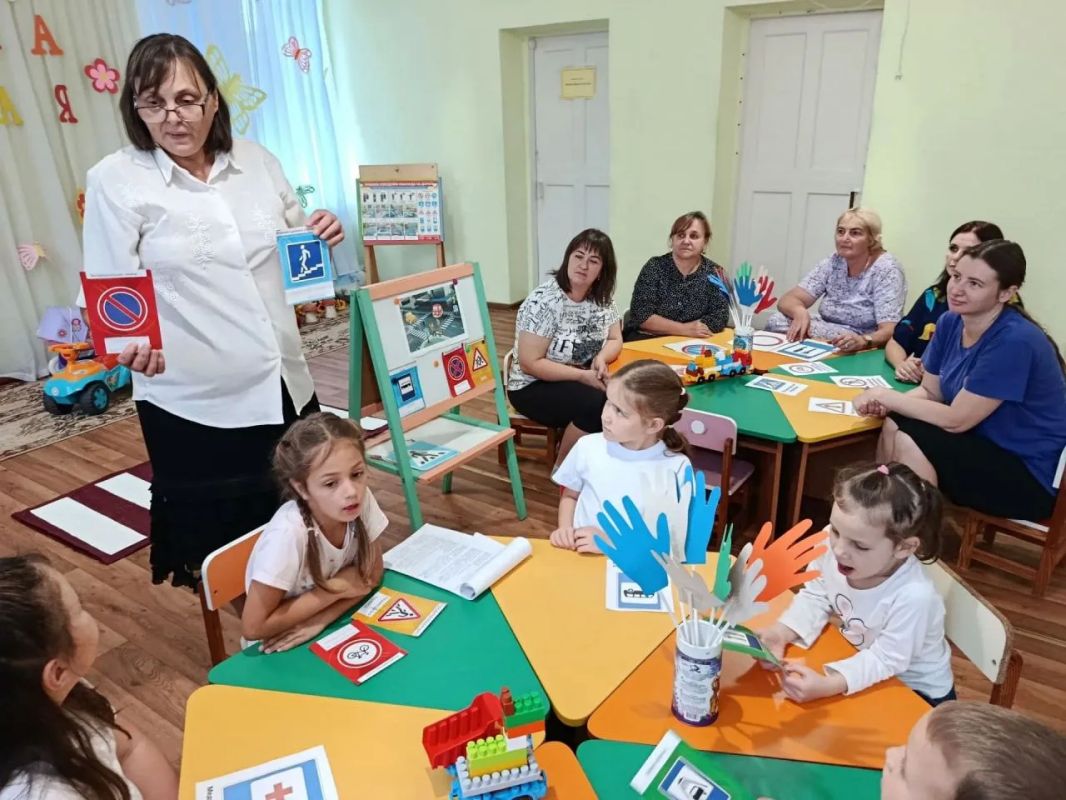 В «Жемчужинке» дети и родители вместе проверили знания ПДД В «Жемчужинке» дети и родители вместе проверили знания ПДД