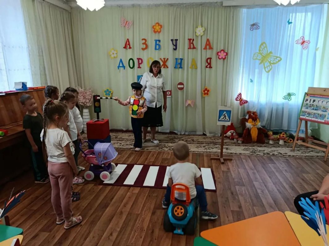 В «Жемчужинке» дети и родители вместе проверили знания ПДД В «Жемчужинке» дети и родители вместе проверили знания ПДД