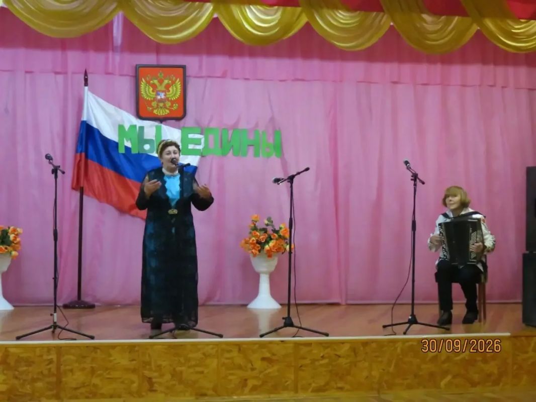 С Россией в сердце. Сегодня в стенах МКУ ЦКиД «Современник» города Бердянск прошло торжественное мероприятие «С Россией в сердце» , посвященное важной исторической дате — воссоединению новых территорий с Российской... С Россией в сердце. Сегодня в стенах МКУ ЦКиД «Современник» города Бердянск прошло торжественное мероприятие «С Россией в сердце» , посвященное важной исторической дате — воссоединению новых территорий с Российской...