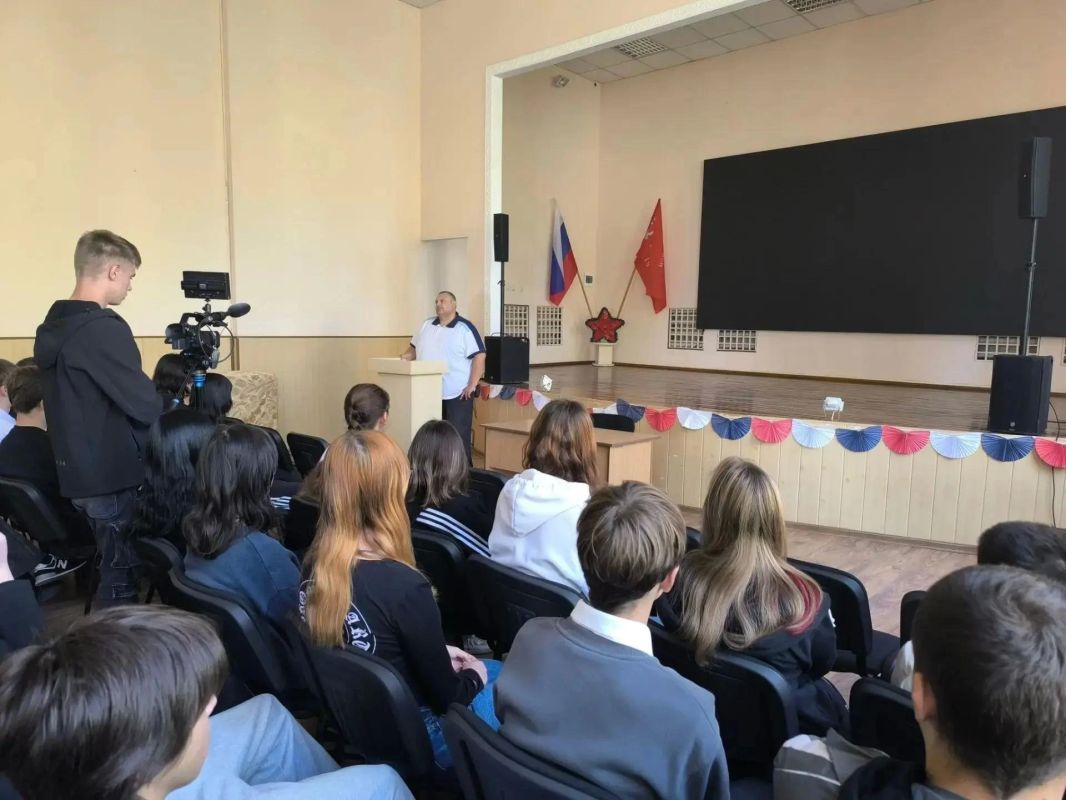 В МелГУ прошла лекция по безопасности и оказанию первой помощи В МелГУ прошла лекция по безопасности и оказанию первой помощи