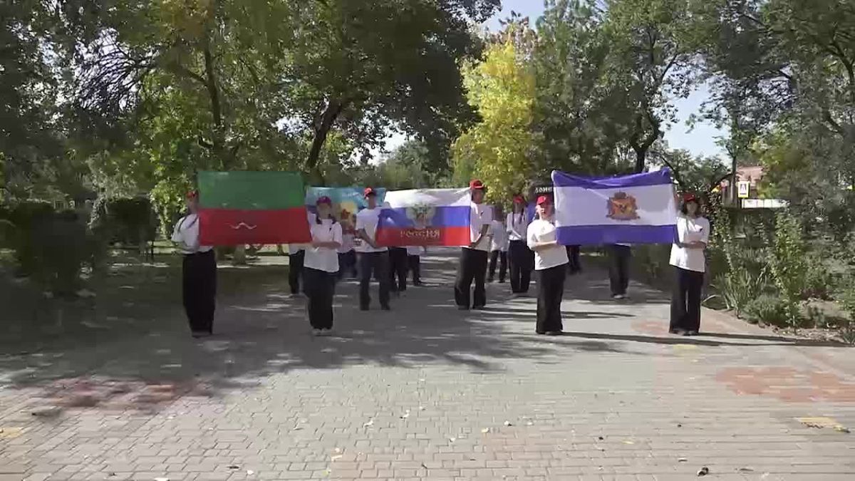 В школе №4 прошел флешмоб от активистов «Движения Первых»