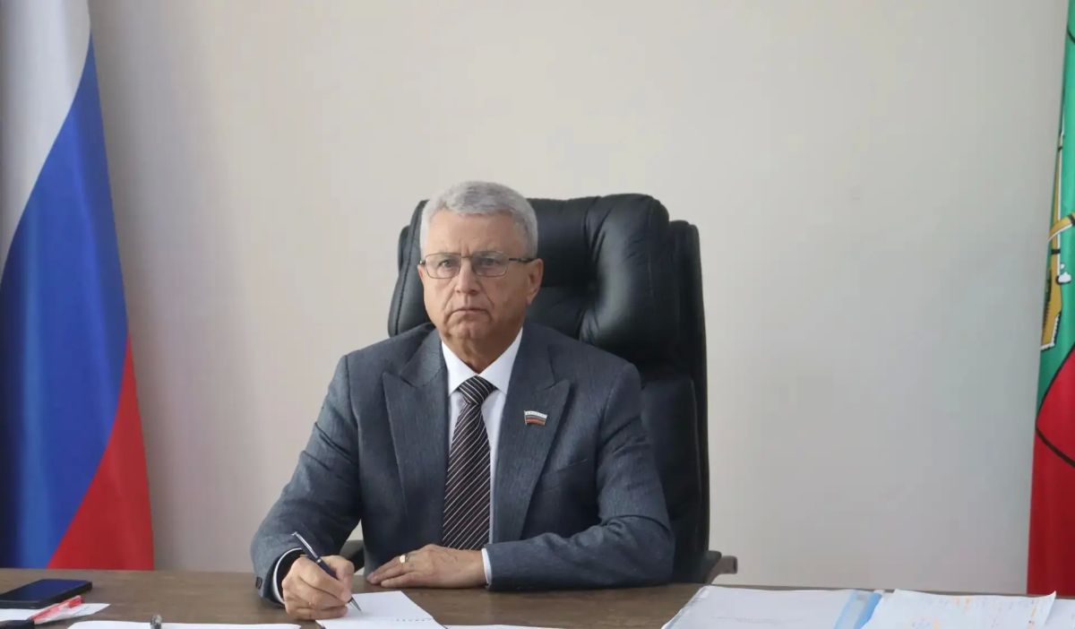 Виктор Емельяненко: В режиме ВКС принял участие участвовал в первом пленарном заседании Госдумы девятого созыва
