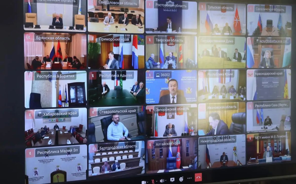 Виктор Емельяненко: В режиме ВКС принял участие участвовал в первом пленарном заседании Госдумы девятого созыва Виктор Емельяненко: В режиме ВКС принял участие участвовал в первом пленарном заседании Госдумы девятого созыва