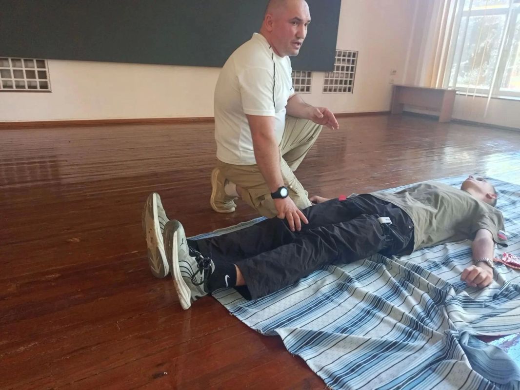 В МелГУ прошла лекция по безопасности и оказанию первой помощи В МелГУ прошла лекция по безопасности и оказанию первой помощи