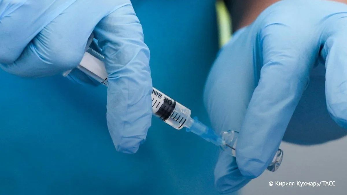 Вакцина "Аллергарда" снижает проявление аллергии на пыльцу березы и сопутствующую пищевую аллергию в 7 раз, заявили в ФМБА
