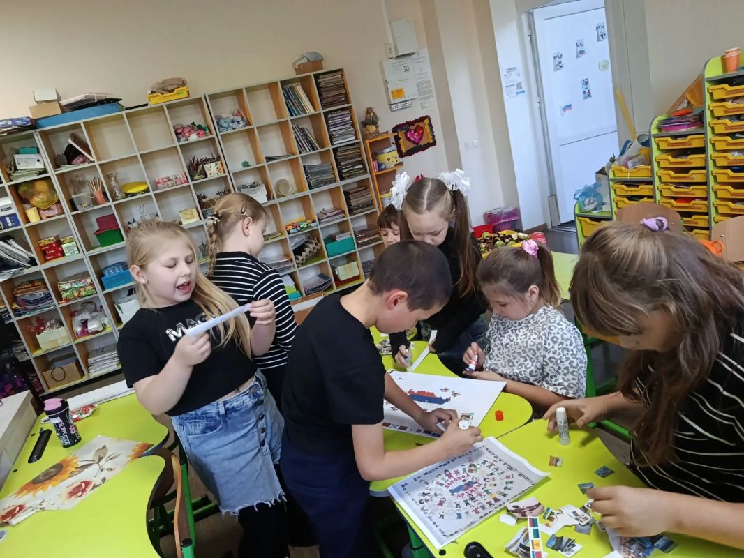 Одна страна — одна судьба: детское панно о самом главном Одна страна — одна судьба: детское панно о самом главном