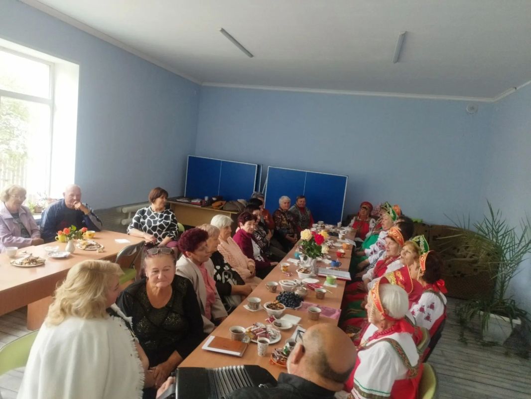 Праздник добра и уважения. В Международный день мудрых людей в Акимовке состоялась тёплая и душевная встреча Праздник добра и уважения. В Международный день мудрых людей в Акимовке состоялась тёплая и душевная встреча