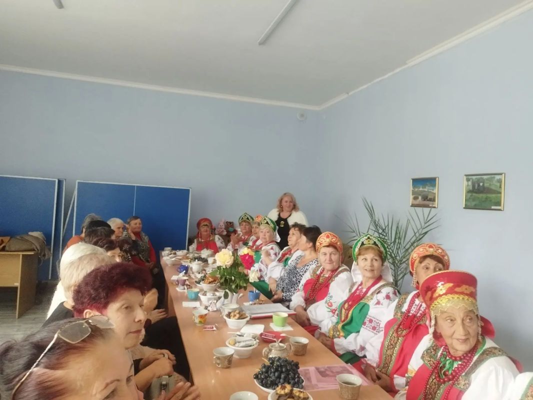 Праздник добра и уважения. В Международный день мудрых людей в Акимовке состоялась тёплая и душевная встреча Праздник добра и уважения. В Международный день мудрых людей в Акимовке состоялась тёплая и душевная встреча