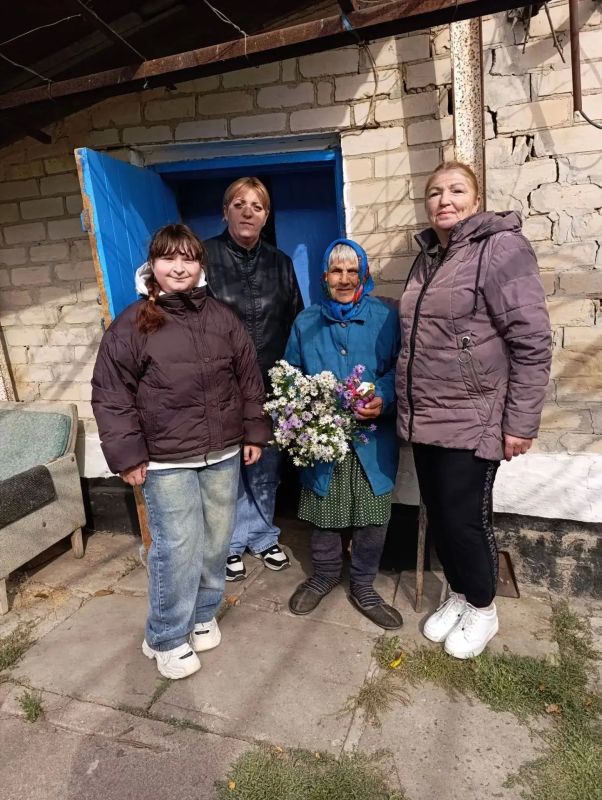 Черноземненский СДК с библиотекой организовали выездное мероприятие "Тепло домашнего очага", посвящённое Дню пожилого человека Черноземненский СДК с библиотекой организовали выездное мероприятие "Тепло домашнего очага", посвящённое Дню пожилого человека