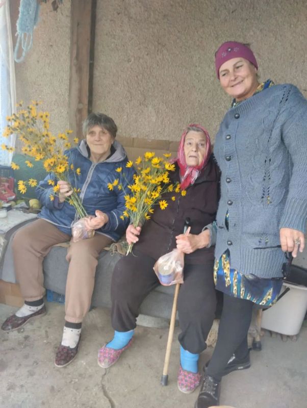 В Международный день пожилого человека работники Волчанского сельского клуба и библиотеки, Давыдова кого СДК вместе с участниками художественной самодеятельности и читателями от всей души поздравили всех жителей села... В Международный день пожилого человека работники Волчанского сельского клуба и библиотеки, Давыдова кого СДК вместе с участниками художественной самодеятельности и читателями от всей души поздравили всех жителей села...