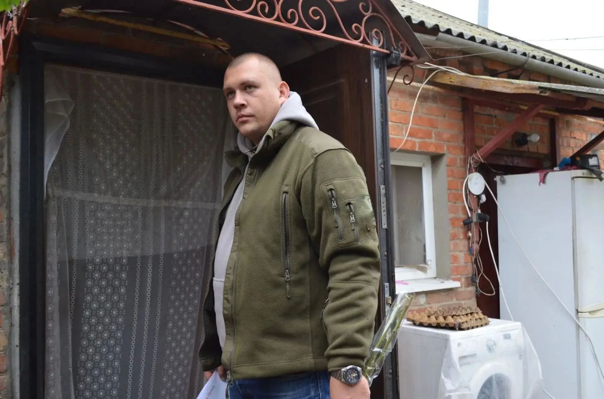 Почёт ветеранам!. Председатель окружного Совета депутатов, ветеран СВО Никита Иванович Комелов лично вручил ветеранам Великой Отечественной войны письма с персональными поздравлениями от Президента Российской Федерации