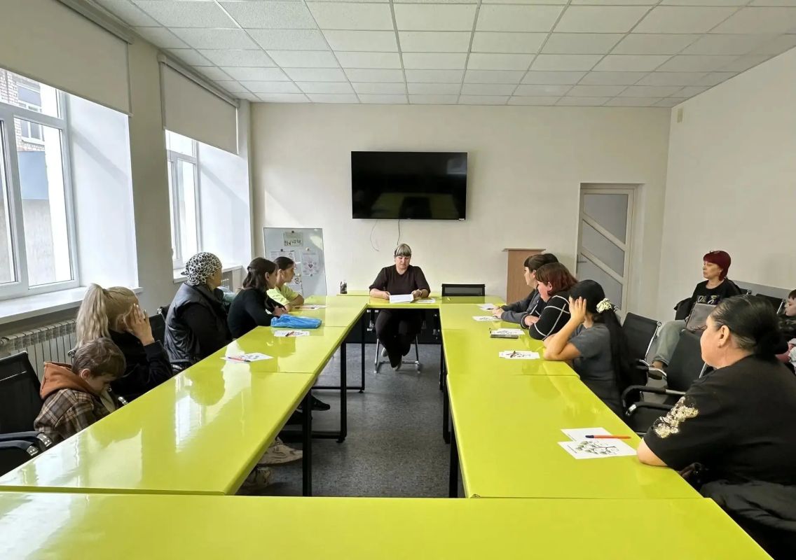 В отделении социальной помощи семьям с детьми г.Мелитополь ГБУ «Комплексный центр социального обслуживания населения» Министерства труда и социальной политики Запорожской области состоялась лекция для родителей на тему:...