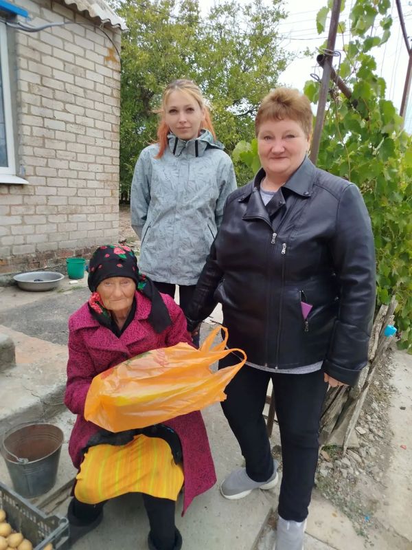 Черноземненский СДК с библиотекой организовали выездное мероприятие "Тепло домашнего очага", посвящённое Дню пожилого человека Черноземненский СДК с библиотекой организовали выездное мероприятие "Тепло домашнего очага", посвящённое Дню пожилого человека