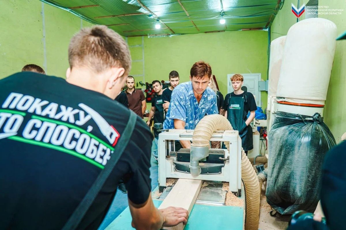 Мы подготовили для вас серию ярких снимков — поэтому переходите в фотобанк, сохраняйте фотографии и делитесь с друзьями