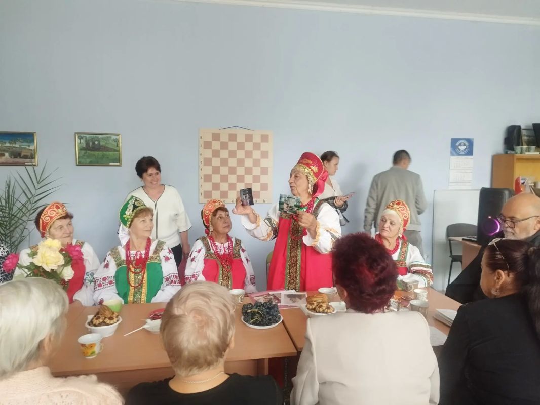 Праздник добра и уважения. В Международный день мудрых людей в Акимовке состоялась тёплая и душевная встреча Праздник добра и уважения. В Международный день мудрых людей в Акимовке состоялась тёплая и душевная встреча