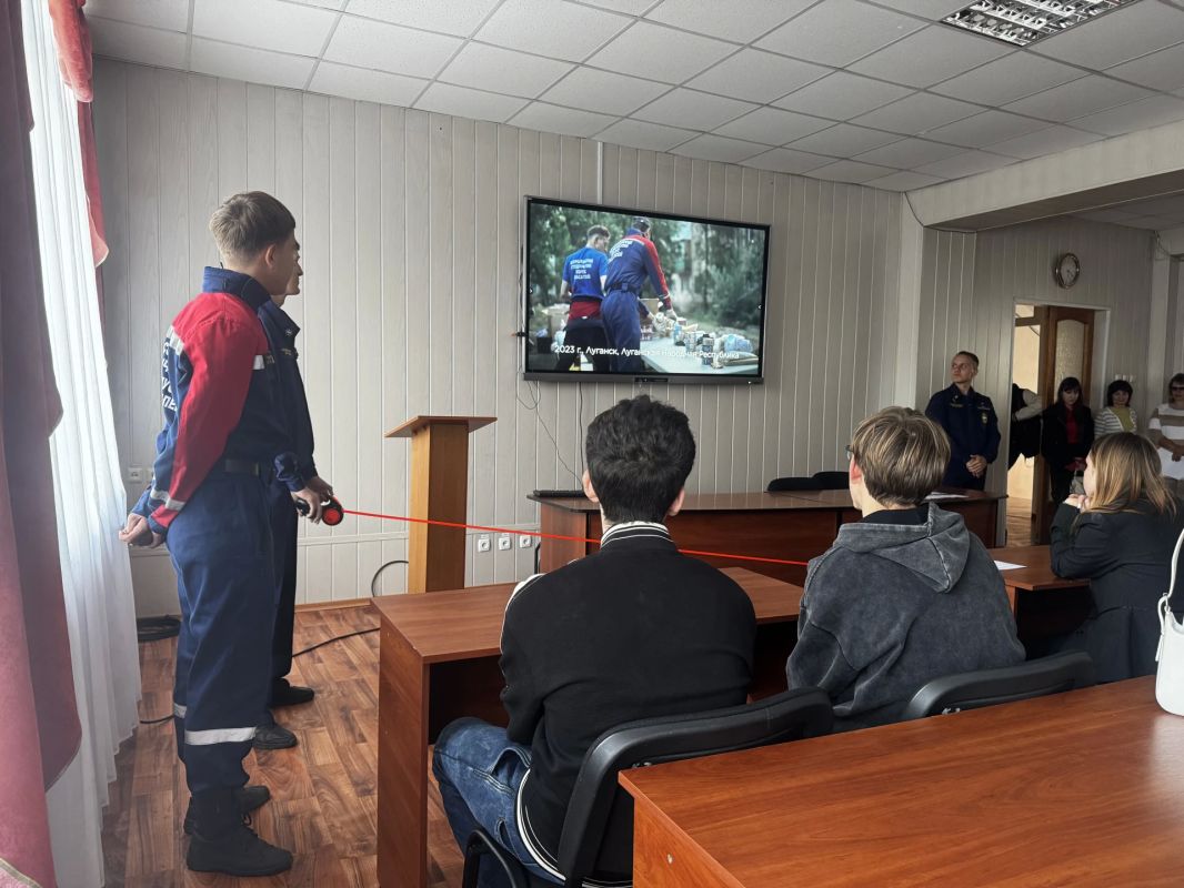 Провели агитационные встречи ещё в двух учебных заведениях Провели агитационные встречи ещё в двух учебных заведениях