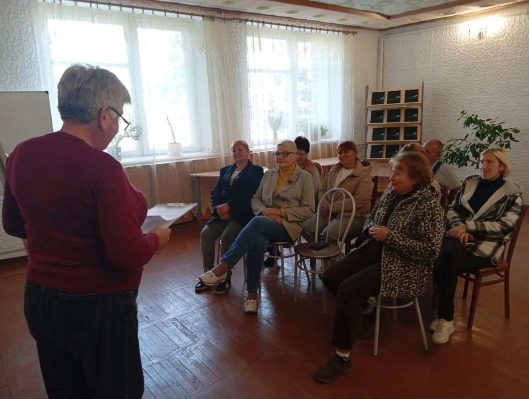 «Ваш возраст золотой»: в библиотеке села Новотроицкое состоялся литературный час к Дню добра и уважения «Ваш возраст золотой»: в библиотеке села Новотроицкое состоялся литературный час к Дню добра и уважения