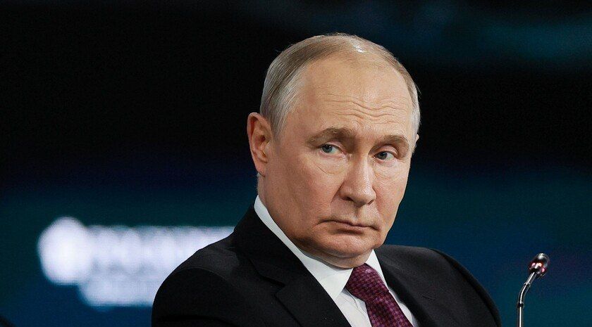 Путин: уровень жизни в Донбассе и Новороссии нужно поднять до среднероссийского как можно скорее