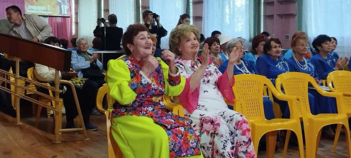 В Бердянске прошел концерт «Нашей жизни осень золотая» В Бердянске прошел концерт «Нашей жизни осень золотая»