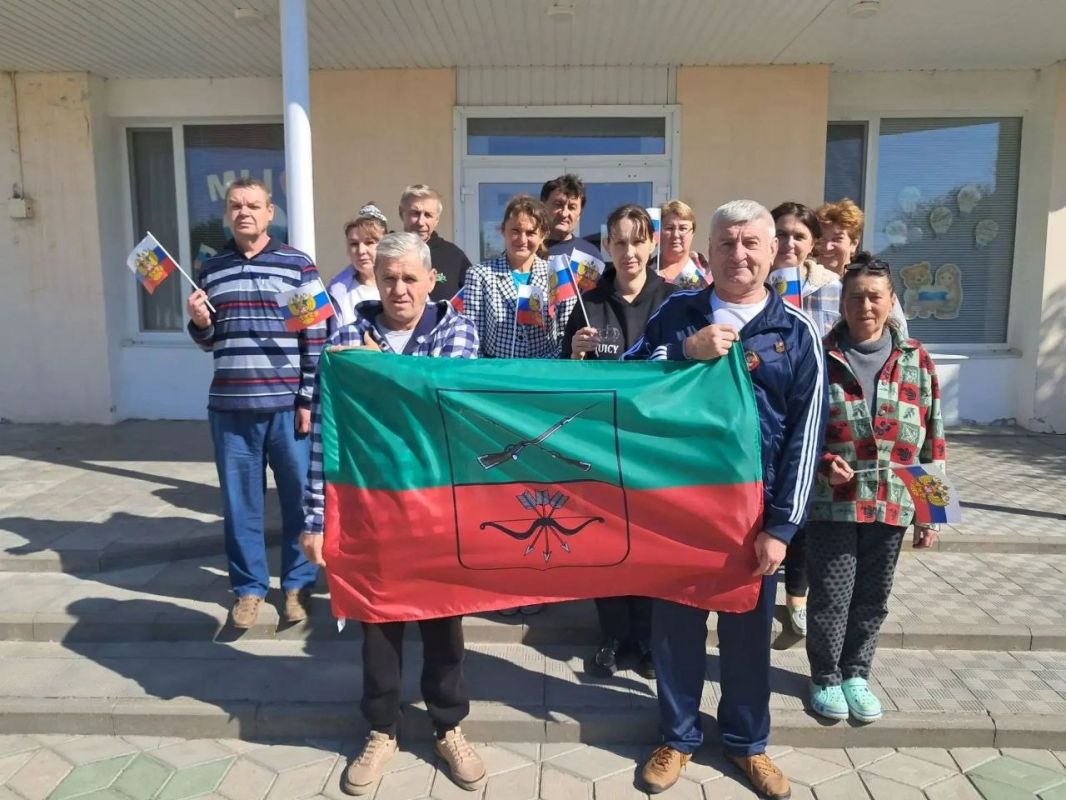 Как прошёл День воссоединения новых регионов с Россией в Домах культуры Кирилловского сельского поселения Как прошёл День воссоединения новых регионов с Россией в Домах культуры Кирилловского сельского поселения