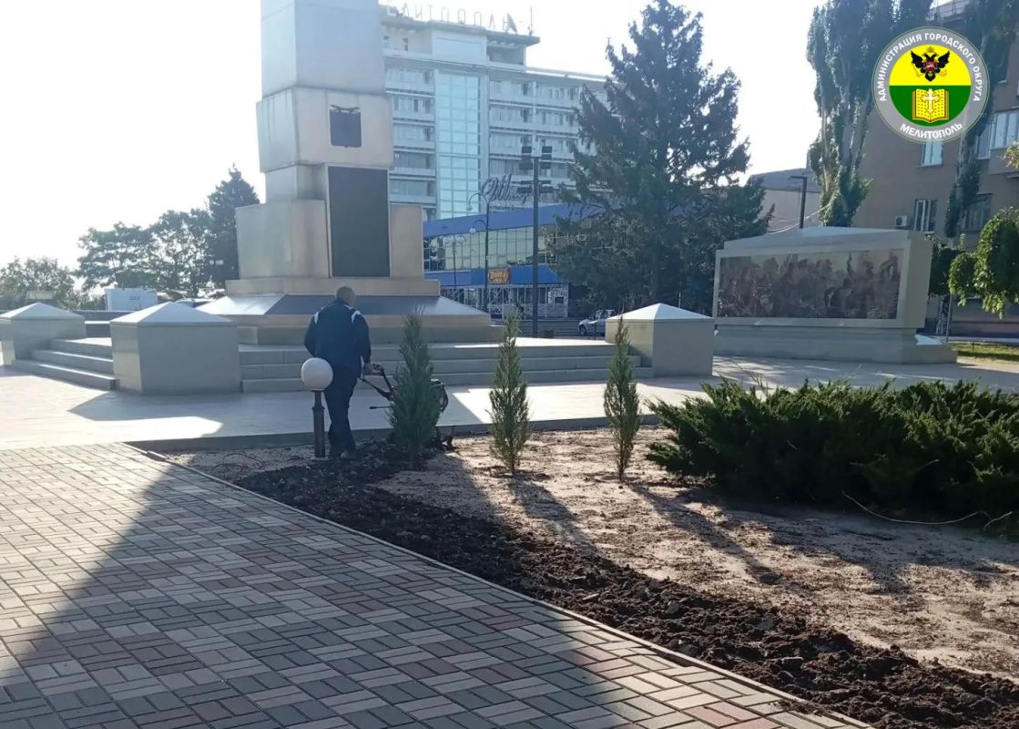 В Мелитополе готовят клумбы к высадке растений