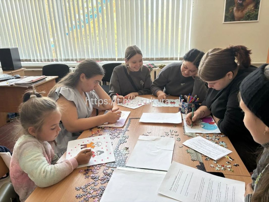 1 октября в Малобелозерском СК прошла выставка рисунков, посвящённая Дню пожилого человека под названием «Уважение к пожилым людям» 1 октября в Малобелозерском СК прошла выставка рисунков, посвящённая Дню пожилого человека под названием «Уважение к пожилым людям»