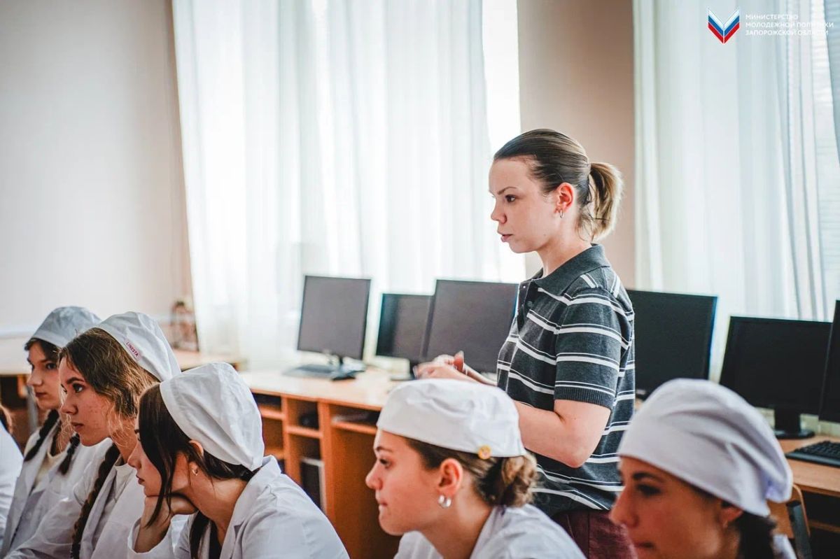 Для студентов Бердянского медицинского колледжа прошёл образовательный интенсив по профессиональному развитию Для студентов Бердянского медицинского колледжа прошёл образовательный интенсив по профессиональному развитию