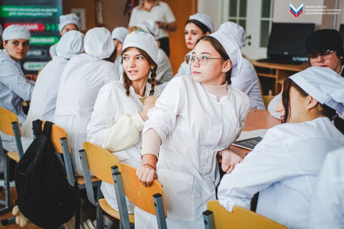 Для студентов Бердянского медицинского колледжа прошёл образовательный интенсив по профессиональному развитию Для студентов Бердянского медицинского колледжа прошёл образовательный интенсив по профессиональному развитию