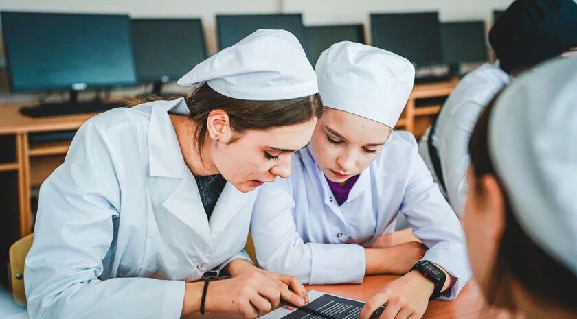 В Бердянске будущие медики прошли образовательный интенсив по профразвитию