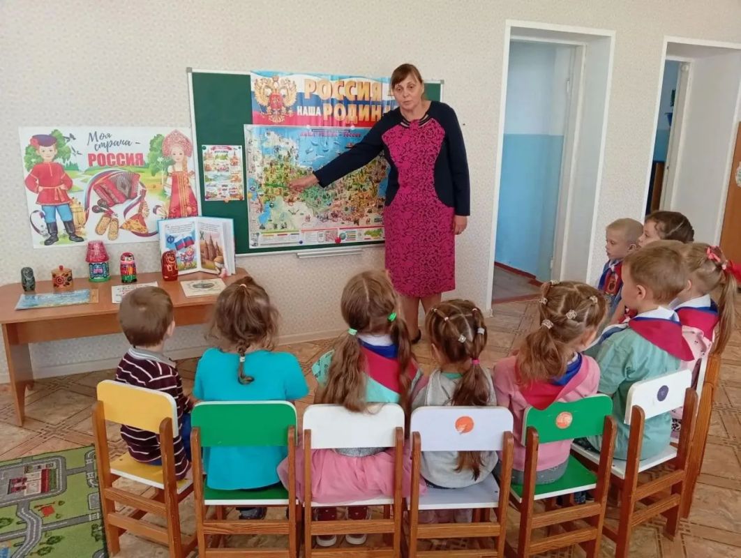 В детском саду «Жемчужинка» поговорили о Родине В детском саду «Жемчужинка» поговорили о Родине