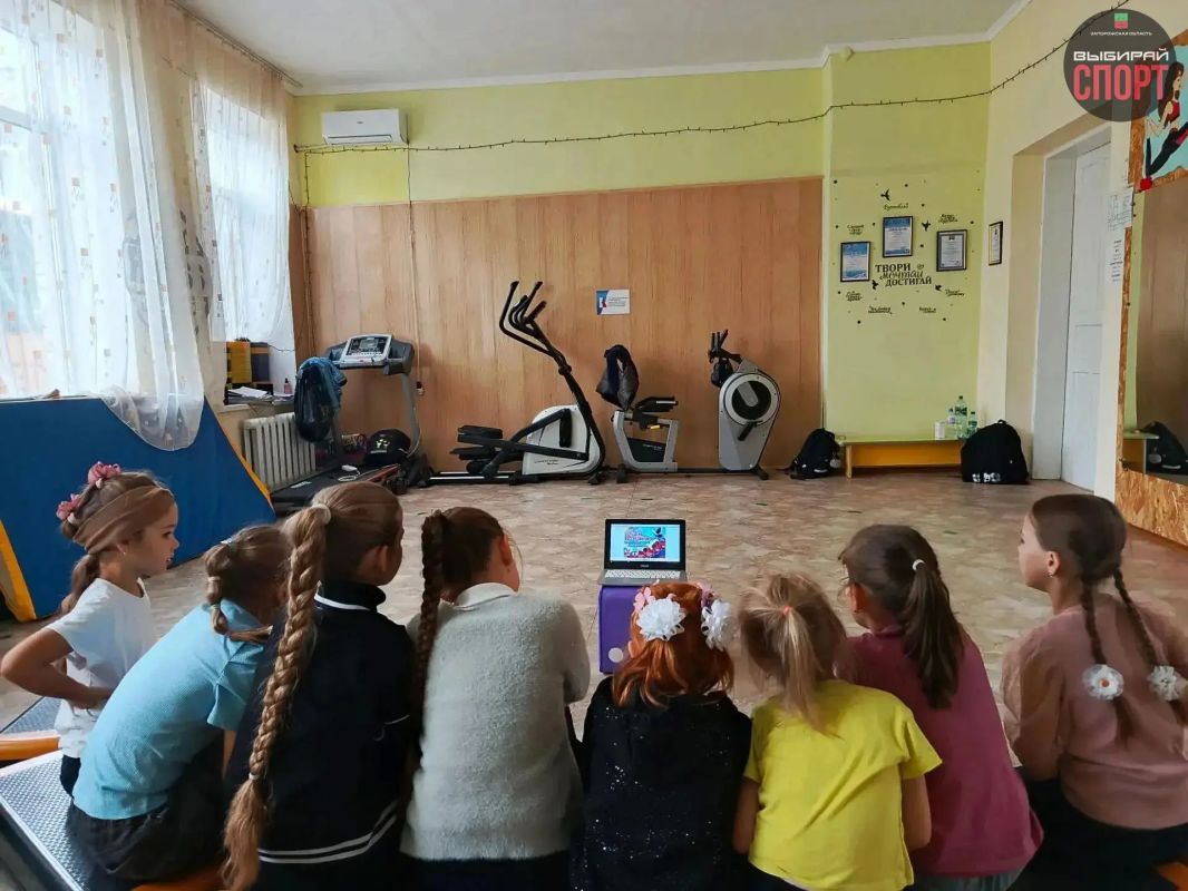Друзья, мы продолжаем делиться новостями о мероприятиях, приуроченных ко Дню воссоединения Донецкой Народной Республики, Луганской Народной Республики, Запорожской и Херсонской областей с Российской Федерацией Друзья, мы продолжаем делиться новостями о мероприятиях, приуроченных ко Дню воссоединения Донецкой Народной Республики, Луганской Народной Республики, Запорожской и Херсонской областей с Российской Федерацией