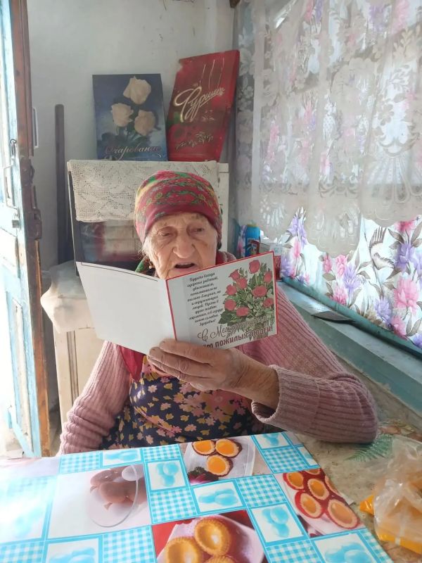 «С заботой и уважением»: в селе Николаевка поздравили жителей старшего поколения «С заботой и уважением»: в селе Николаевка поздравили жителей старшего поколения