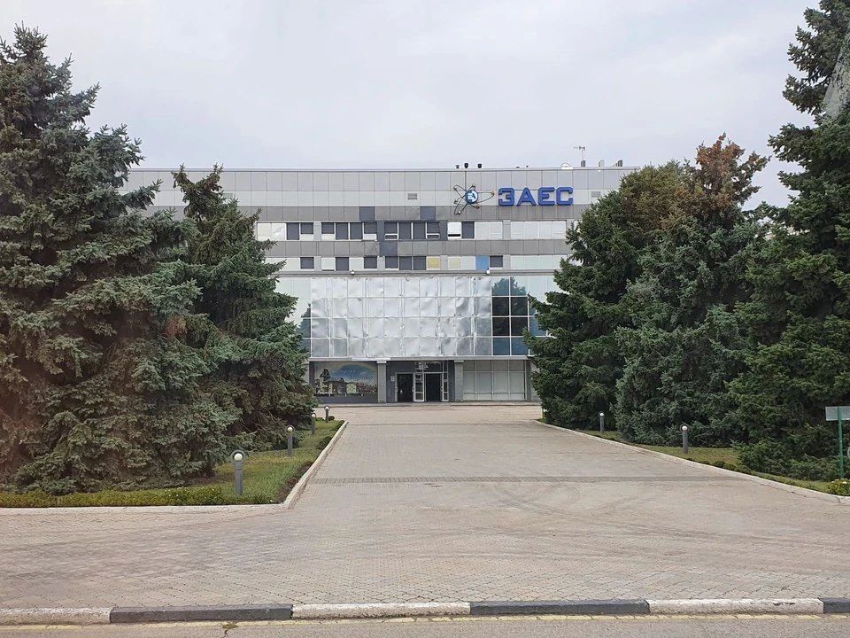 Два здания ЗАЭС повреждены после атак БПЛА