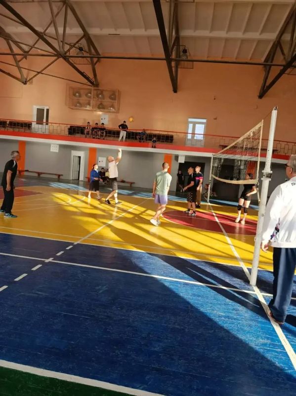 Подарок ко Дню учителя: на площадке встретились наставники и воспитанники! Подарок ко Дню учителя: на площадке встретились наставники и воспитанники!