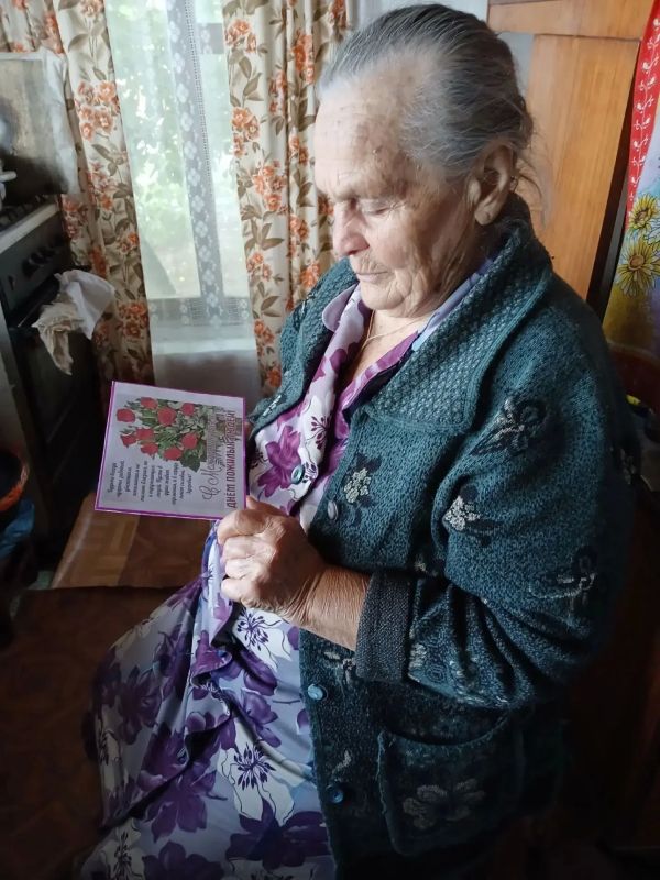 «С заботой и уважением»: в селе Николаевка поздравили жителей старшего поколения «С заботой и уважением»: в селе Николаевка поздравили жителей старшего поколения