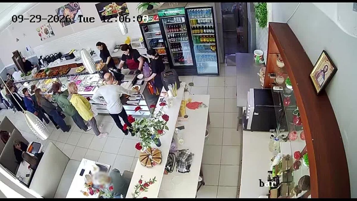 Кража в кафе: подозреваемая доставлена в полицию