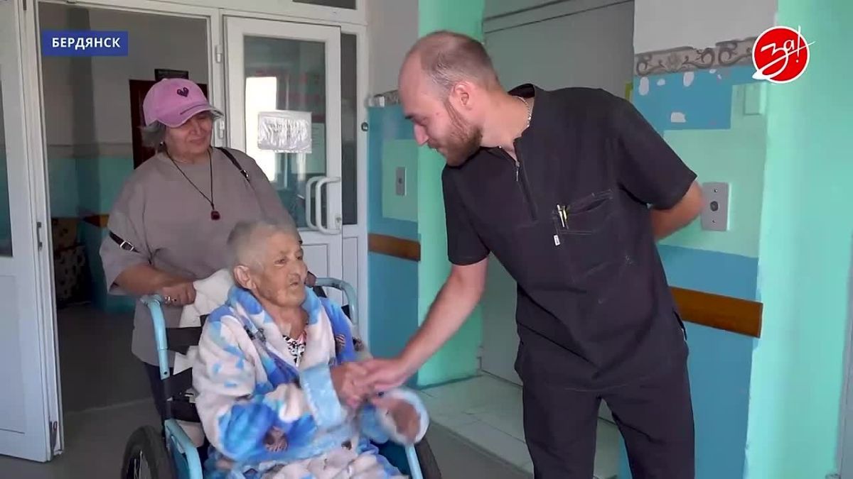 В августе хирургическое отделение Бердянской центральной районной больницы пополнил молодой врач-целевик