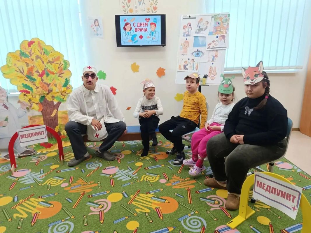 "Наши добрые помощники - врачи" "Наши добрые помощники - врачи"