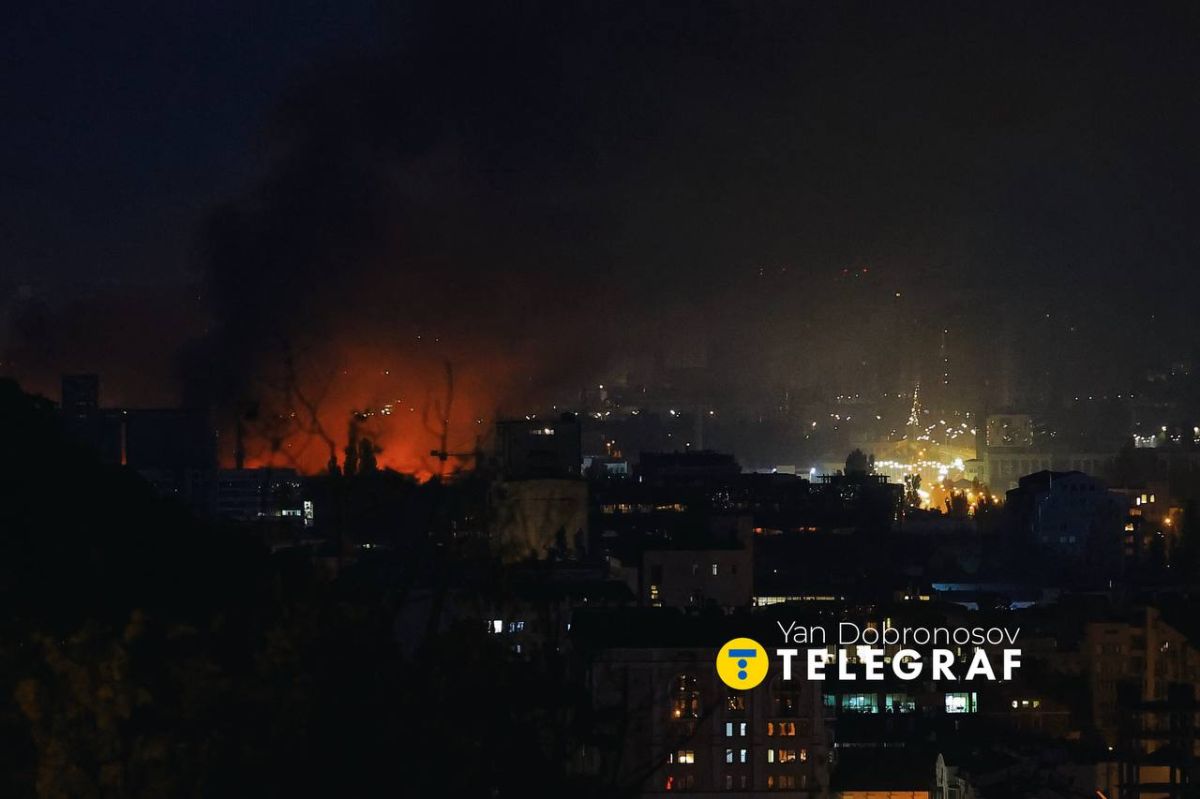 Десятки предприятий по производству ракет "Фламинго" охвачены огнем на Украине после российских ударов Десятки предприятий по производству ракет "Фламинго" охвачены огнем на Украине после российских ударов