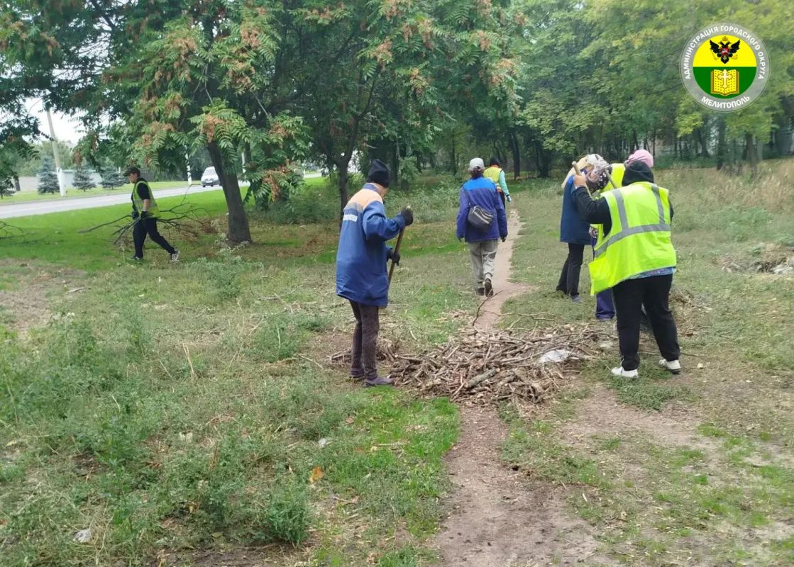 В Мелитополе продолжаются работы по благоустройству общественных территорий В Мелитополе продолжаются работы по благоустройству общественных территорий