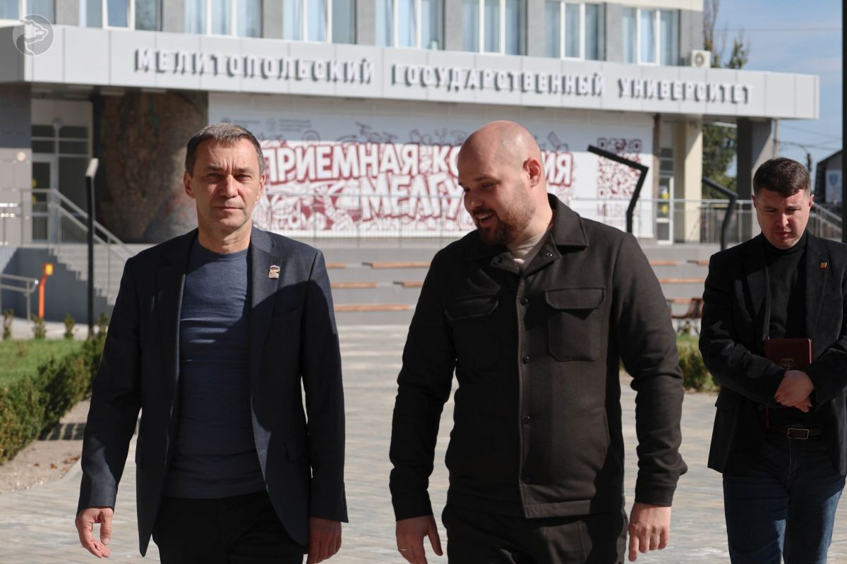 Депутат Государственной Думы Алексей Тихомиров обсудил с ректором МелГУ стратегию развития вуза