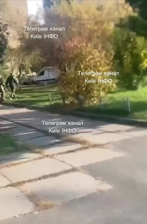 Принудительная мобилизация еще одного бедолаги на Борщаговке в Киеве