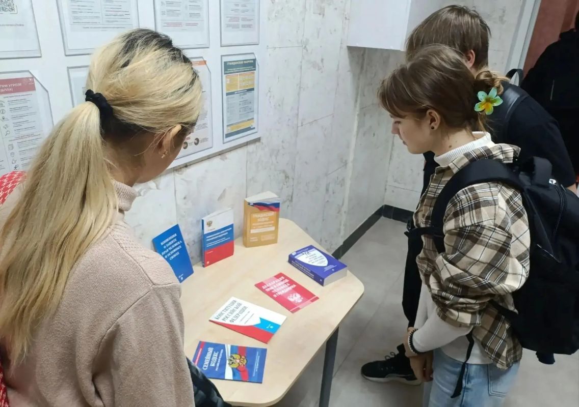 Познавательный час «Закон, охраняющий детство»: важность правовой грамотности для школьников Познавательный час «Закон, охраняющий детство»: важность правовой грамотности для школьников