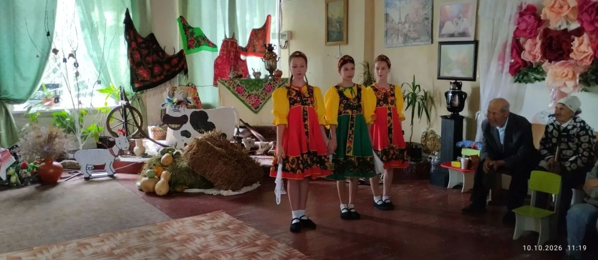 «Праздник земли и труда»: в Старопетровском ДК состоялся праздничный концерт к Дню работника сельского хозяйства «Праздник земли и труда»: в Старопетровском ДК состоялся праздничный концерт к Дню работника сельского хозяйства