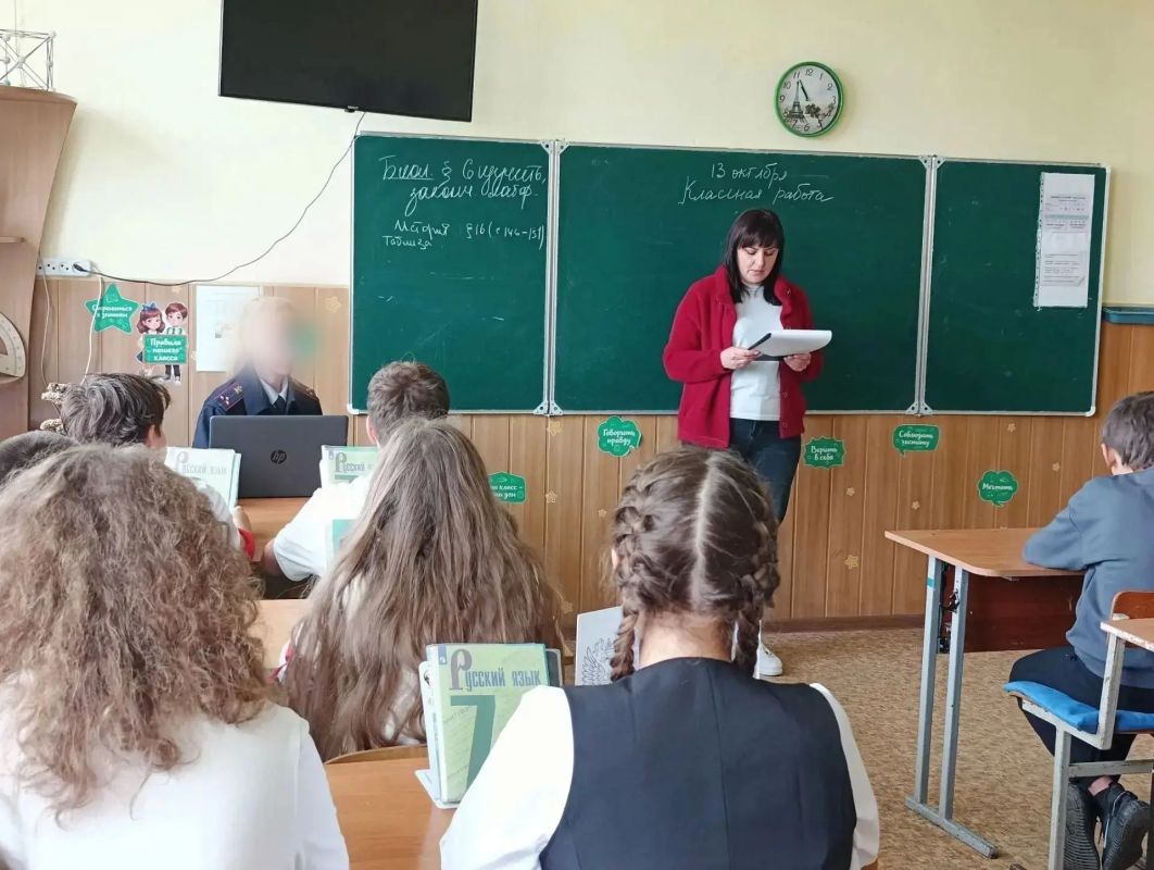 13 октября в ГБУ ОО ЗО «СОШ №3» г. Приморск прошла лекция на тему: «Терроризм и экстремизм в молодёжной среде» 13 октября в ГБУ ОО ЗО «СОШ №3» г. Приморск прошла лекция на тему: «Терроризм и экстремизм в молодёжной среде»