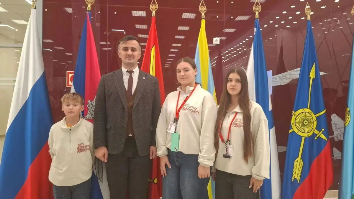 Школьный музей школы № 20 Бердянска представил город на всероссийском форуме в Москве! Школьный музей школы № 20 Бердянска представил город на всероссийском форуме в Москве!