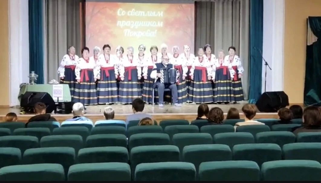 Октябрь – батюшка настал, Покров – праздник заиграл Октябрь – батюшка настал, Покров – праздник заиграл