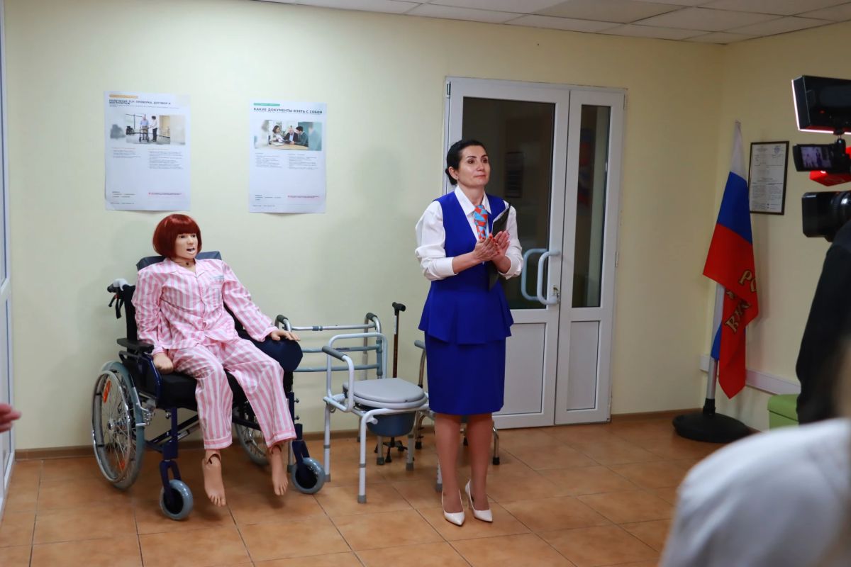 Кадровый центр по Мелитополю и Мелитопольскому району провёл профтур для будущих медиков