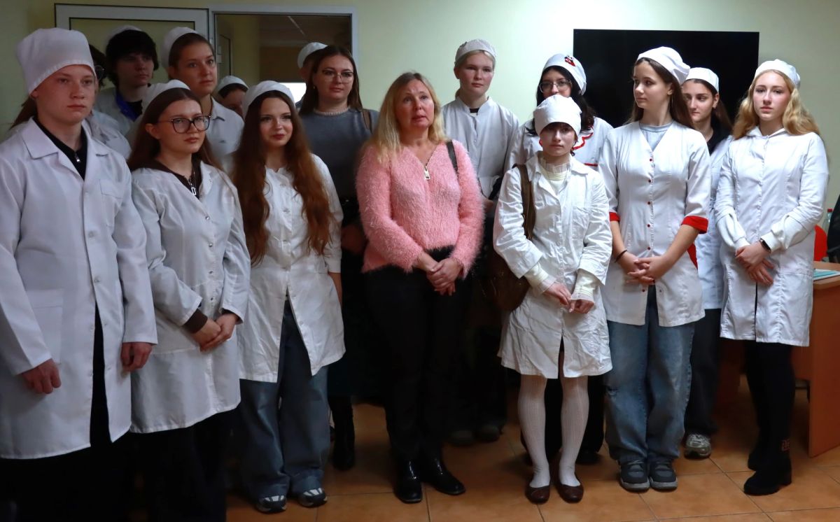 Кадровый центр по Мелитополю и Мелитопольскому району провёл профтур для будущих медиков Кадровый центр по Мелитополю и Мелитопольскому району провёл профтур для будущих медиков