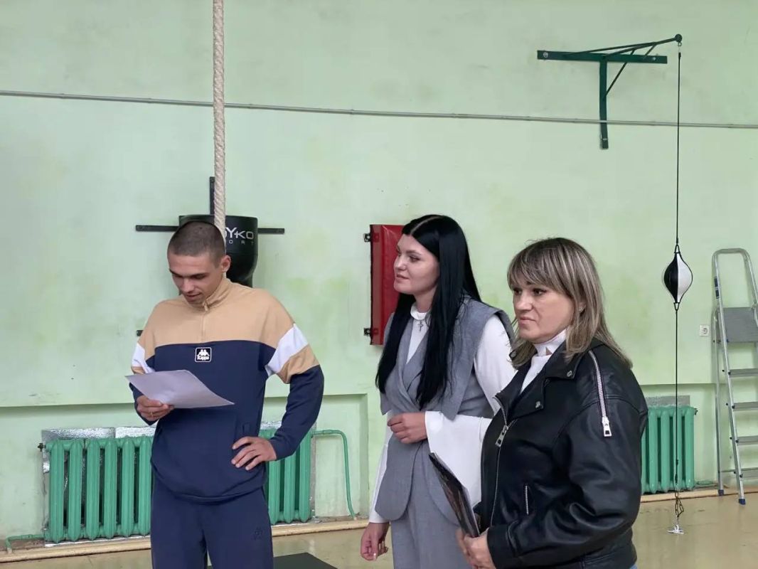 В МКУ ДО «Спортивная школа» г. Токмак прошла профилактическая беседа для воспитанников! В МКУ ДО «Спортивная школа» г. Токмак прошла профилактическая беседа для воспитанников!
